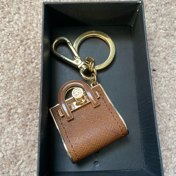 Beautiful Michael kors keychain - Picture 2 of 2